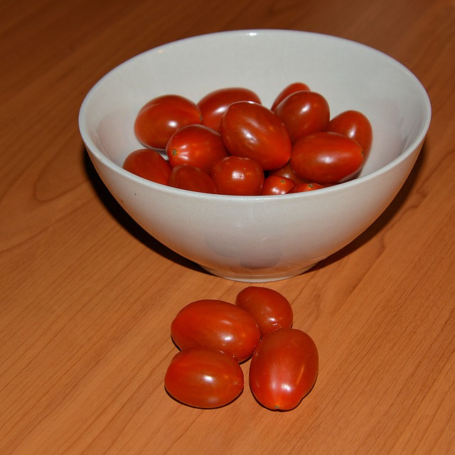 data/snack-tomatoes-1434946_640.jpg