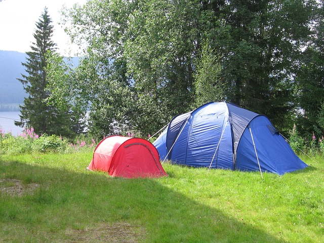 data/tent-552556_640.jpg